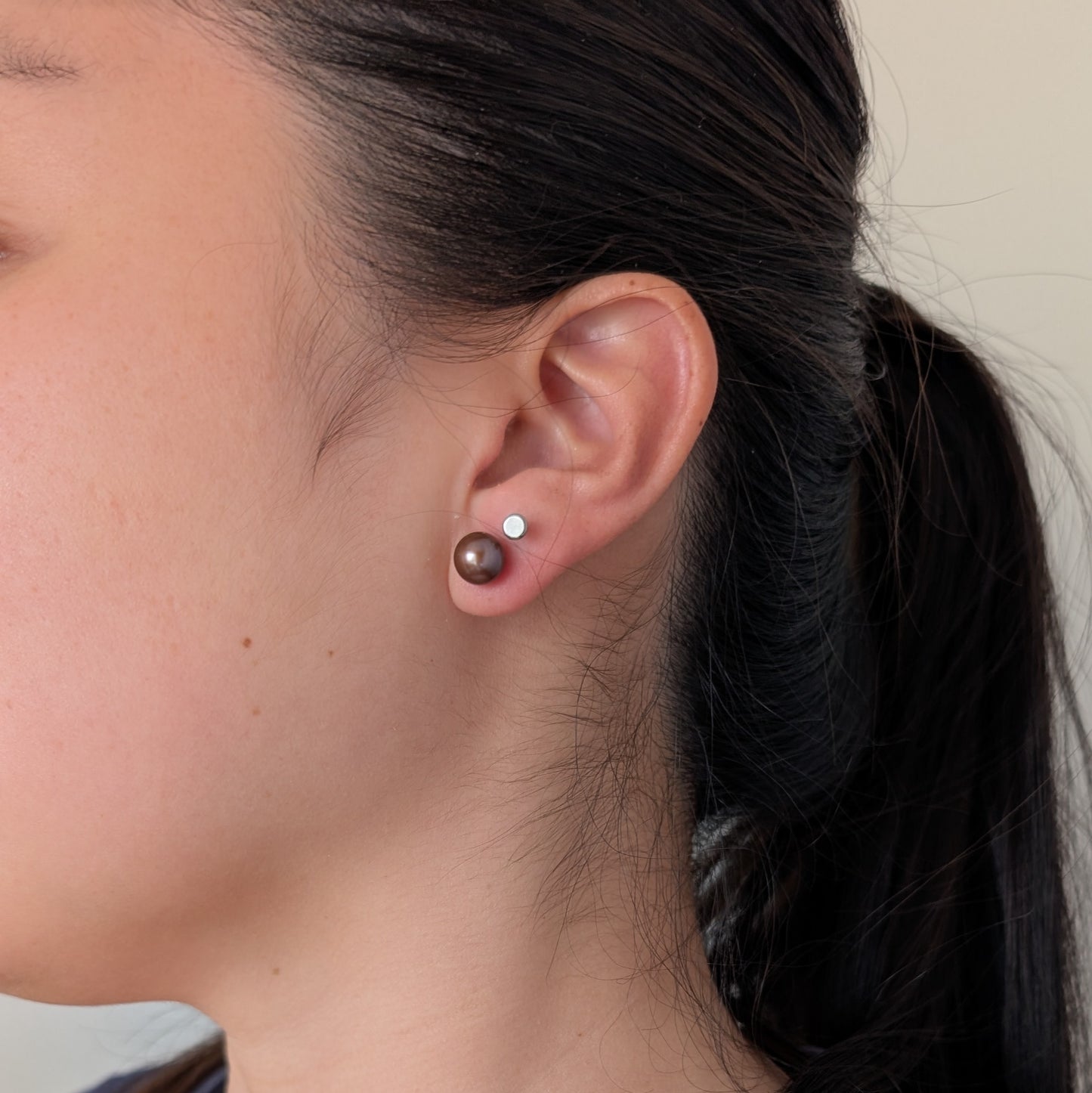 Round Pearl Studs | Medium