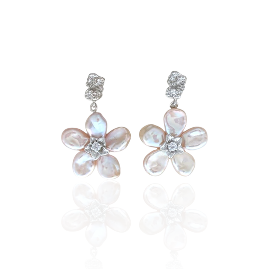 Daisy Dangle Earrings